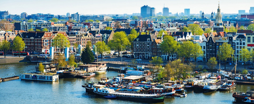 Vista del puerto de Amsterdam desde las alturas.