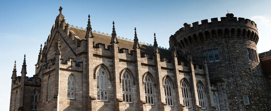 El Castillo de Dublín, del siglo XII, uno de los emblemas del país y epicentro de algunos de l ...